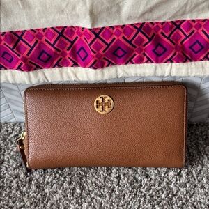 Tory Burch Brown Leather Wallet with Gold Zipper